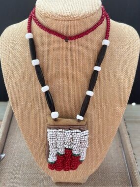 Vintage Southwestern Beaded Functional Medicine Bag Hairpipe Necklace